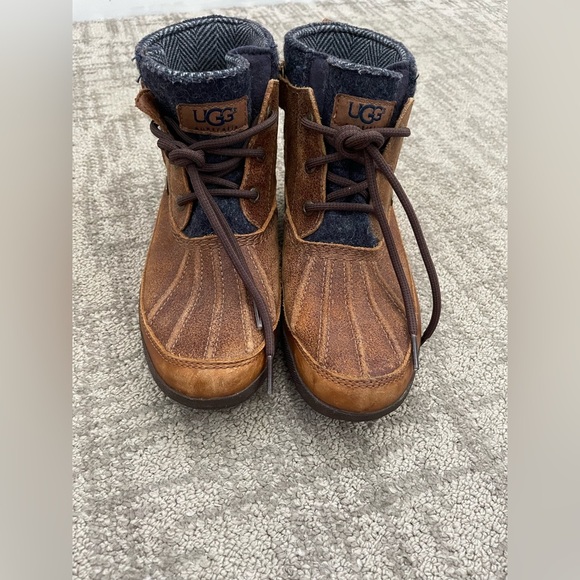 UGG Brown Rain & Snow Boots Waterproof Design size 7 - Picture 1 of 7